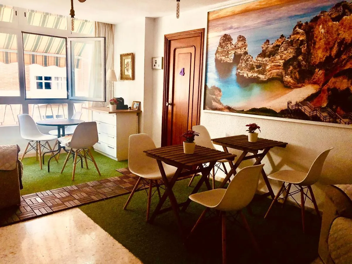 Homestay Low Cost Rooms Malaga River