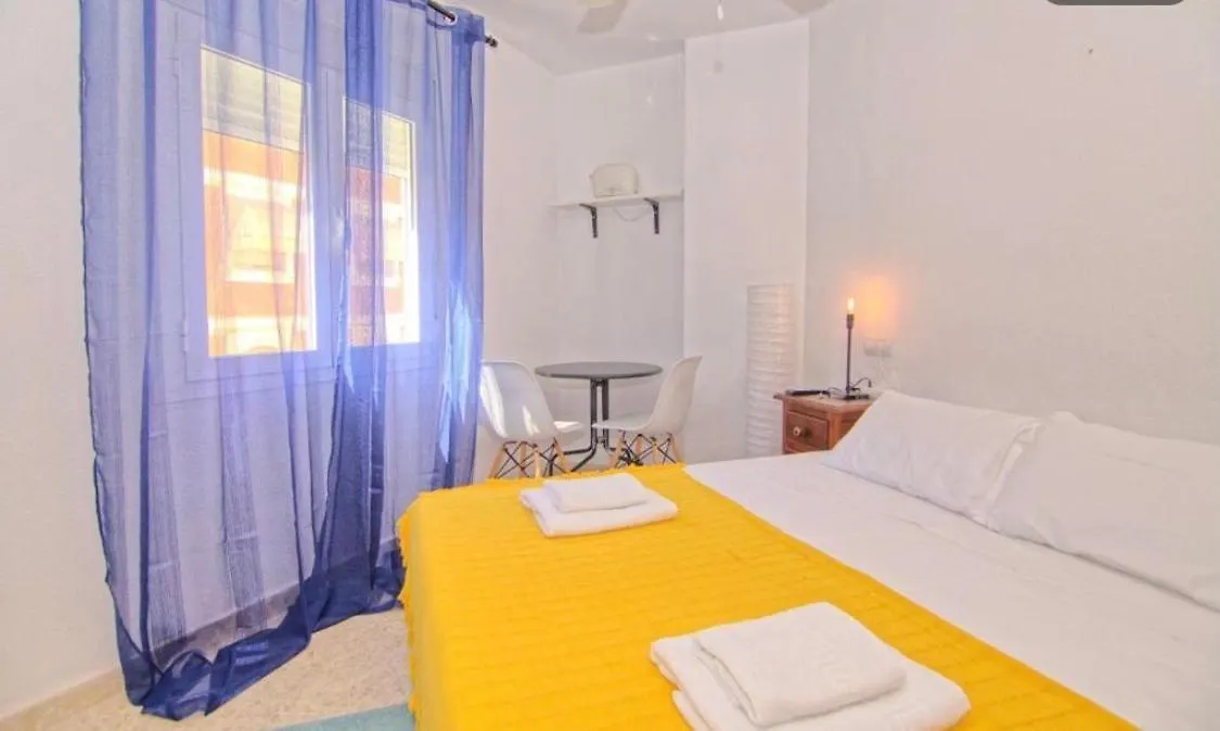 Homestay Low Cost Rooms Malaga River