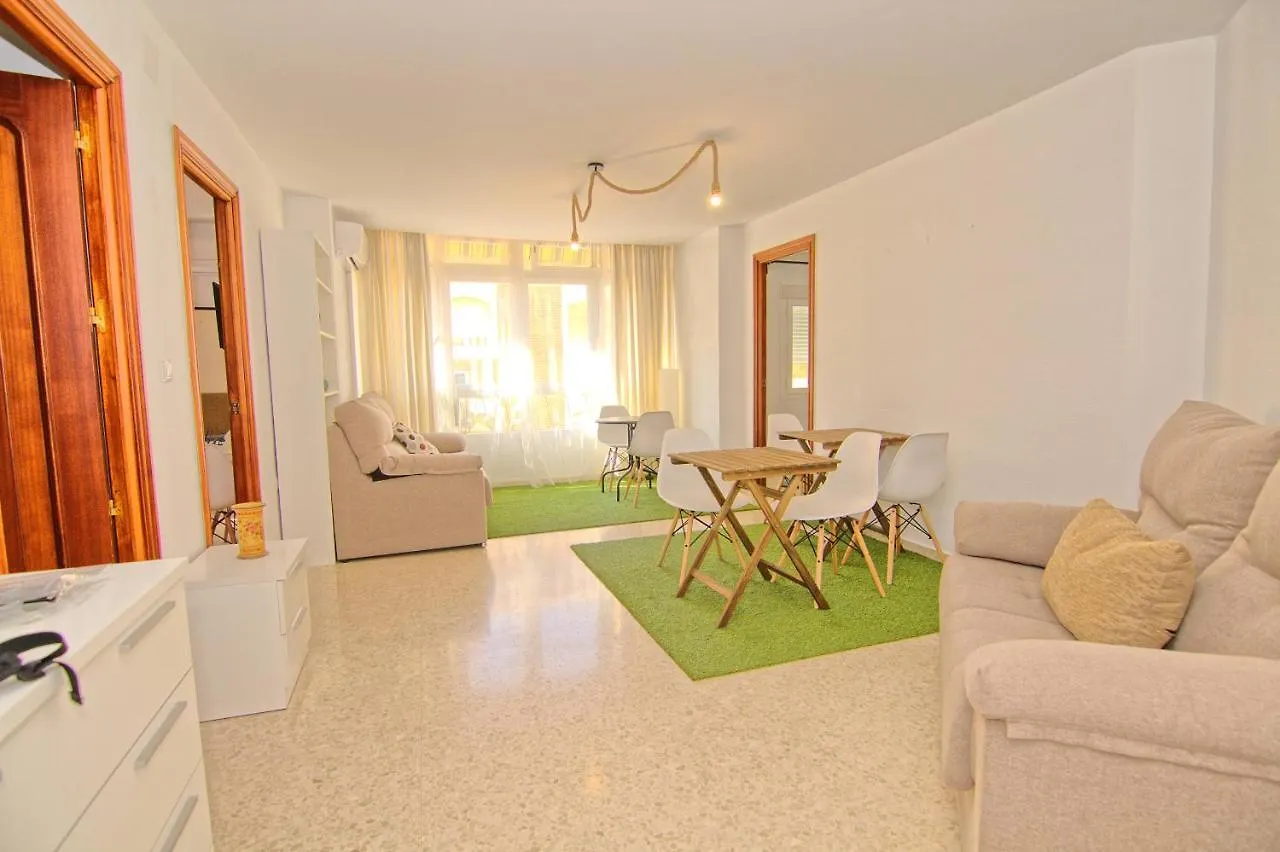 Homestay Low Cost Rooms Malaga River Spain